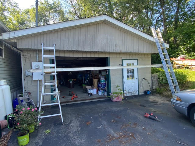 Painted wood siding repair - Moisture damage